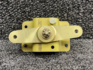 100-260-1713 Kodiak 100 Cowl Door Latch Pivot w Arm
