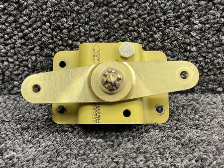 Kodiak 100-260-1713 Kodiak 100 Cowl Door Latch Pivot w Arm