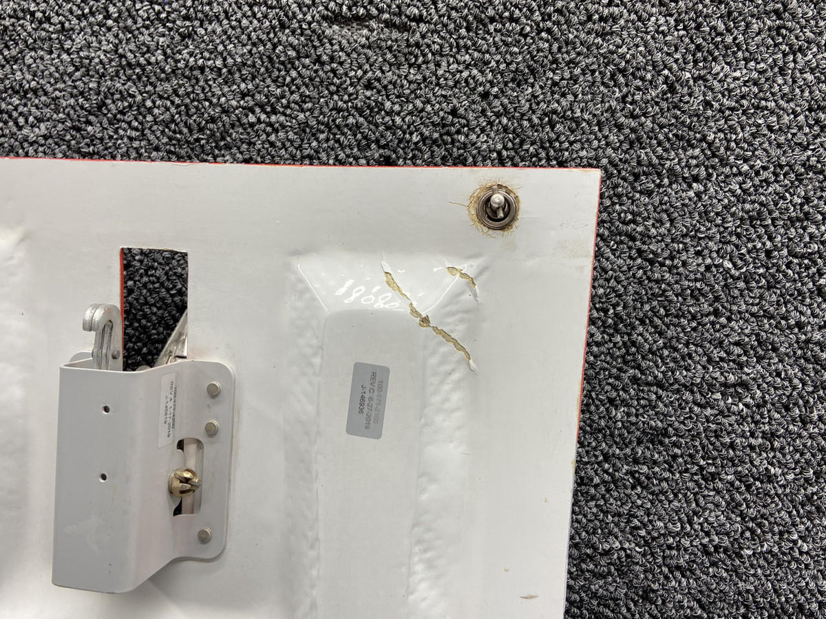 Kodiak 100-171-2100 Kodiak 100 Forward Cowling Door Structure RH (Minor Damage)