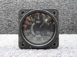 A33561-10-001 Kollsman Cabin Altitude and Differential Pressure Indicator