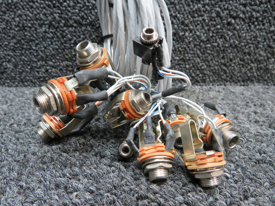 Beechcraft 24R Audio Jack Set (Set of 10)