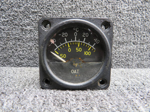 500-23 (Alt: C668520-0104) Instruments Outside Air Temp Gauge (Worn Inner Face)