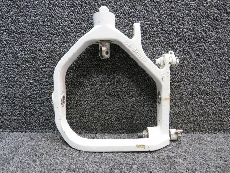 169-820039-1 Beechcraft 24R Nose Gear Steering Yoke (Corrosion) (Holes Worn)