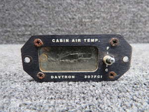 307FCI Davtron Cabin Air Temperature Gauge (Cracked Glass)