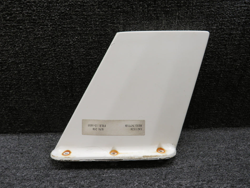 110-337 Artex Blade Antenna (Minor Wear on Blade)