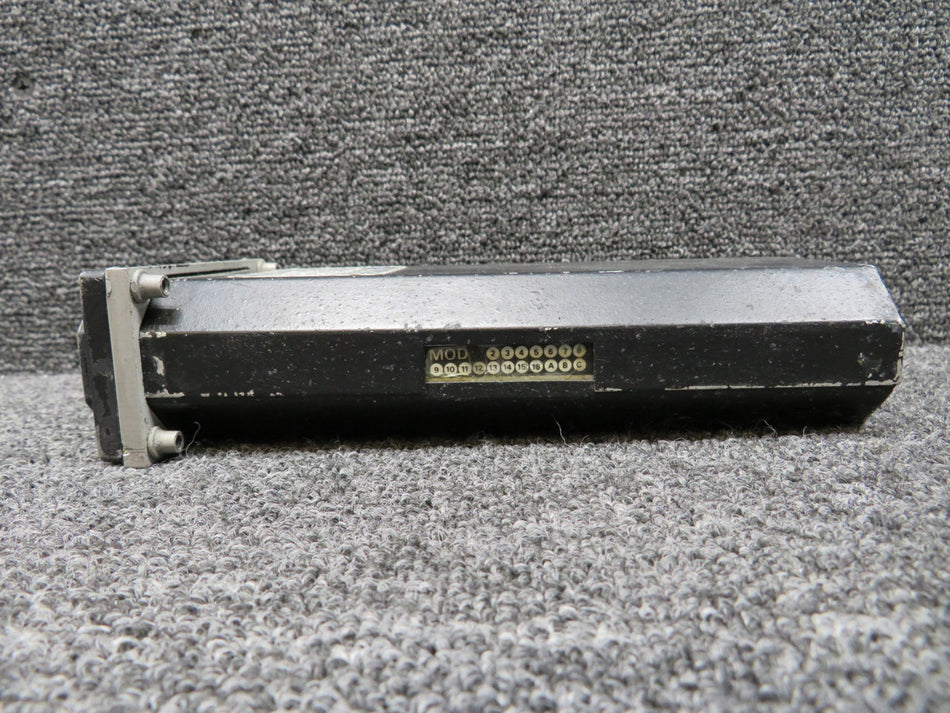 622-3915-001 Collins IND-40 DME Indicator with Mods and Bracket (Black Screen)