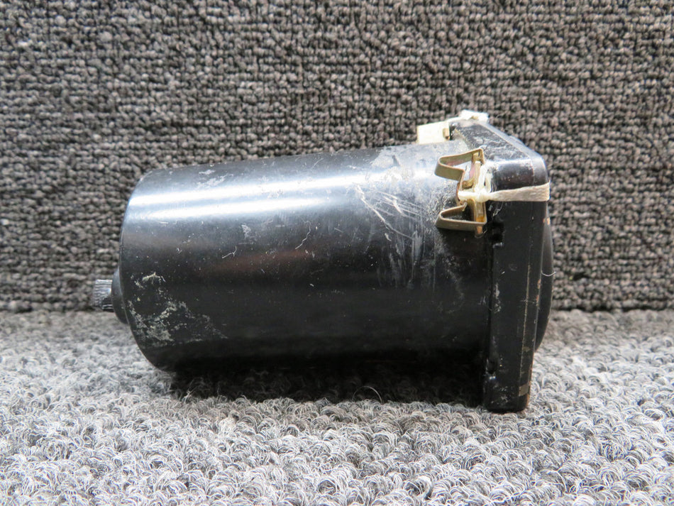 C668516-0104 United Instruments Differential Pressure Indicator