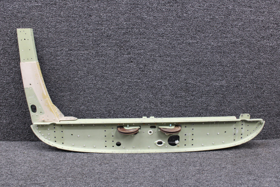 0511796-17 (Use: 0511796-21) Cessna 172S Landing Gear Bulkhead Assy w Channel