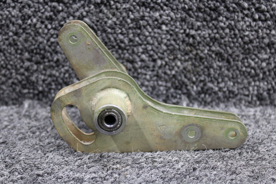 0760611-2 Cessna 210B Aileron Bellcrank RH