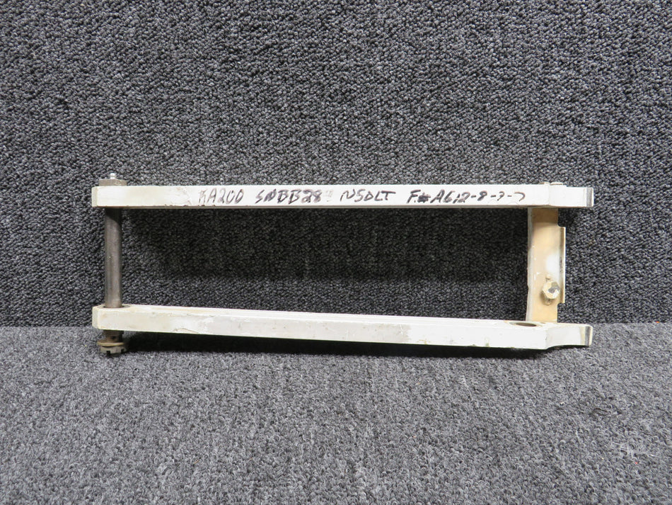 50-820205-13 Beech Nose Gear Drag Leg Assembly (Worn Legs and Bracket)
