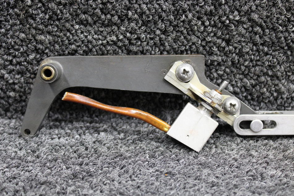 1241430-1, 1241030-9, 1241428-1 Cessna 210B Main Gear Lock Mechanism LH w Switch