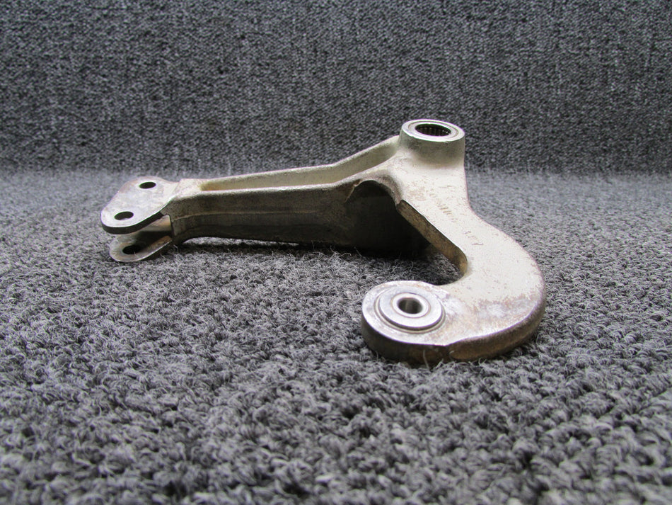 0841106-1 (Cast: 0841106-487) Cessna Main Gear Retract Idler Bellcrank LH