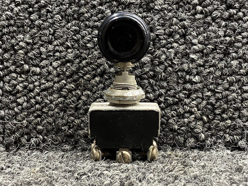0813525-4 (Use: MS25126-E1) Cessna 414 Landing Gear Toggle Switch