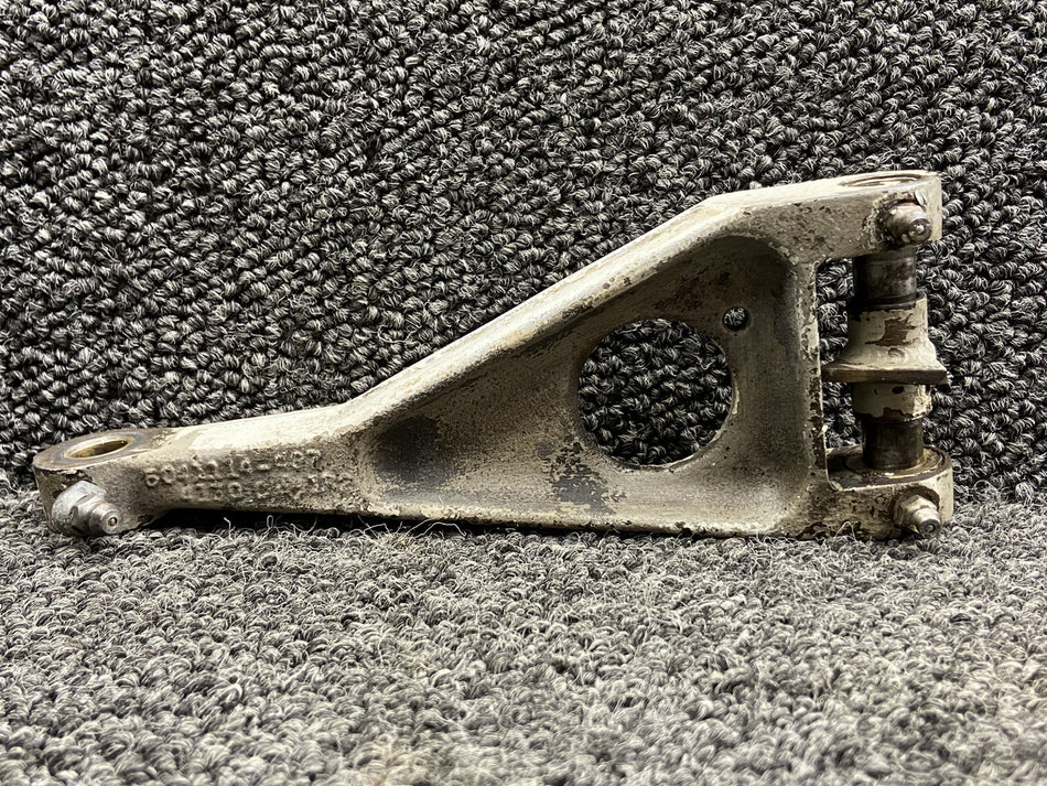 5041114-8 (Alt: 5041114-12) Cessna 414 Main Gear Torque Link RH (Lower) w Spacer