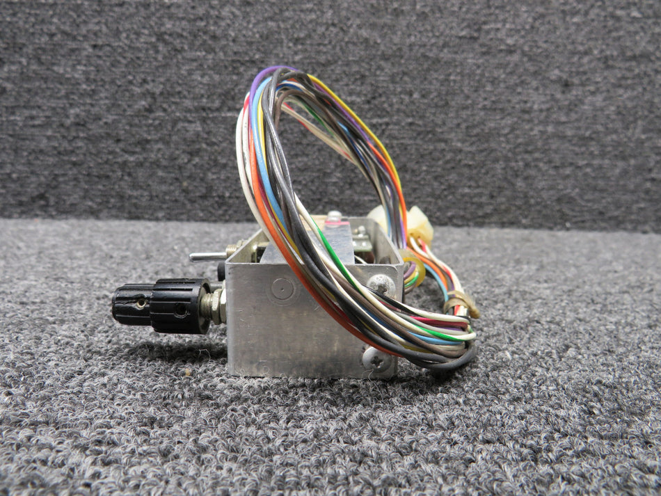 0570425-4 Cessna Aircraft Marker Beacon Light Box Control Assembly (24V)