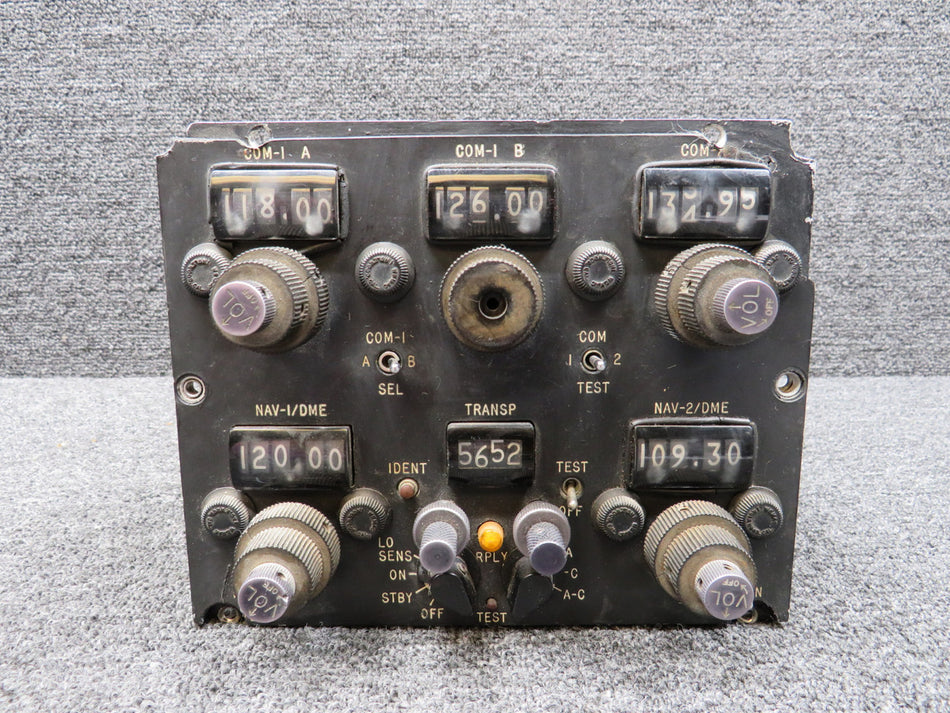 Comm and NAV Indicator Unit Panel Assembly (Chipped Face, Worn Knobs)