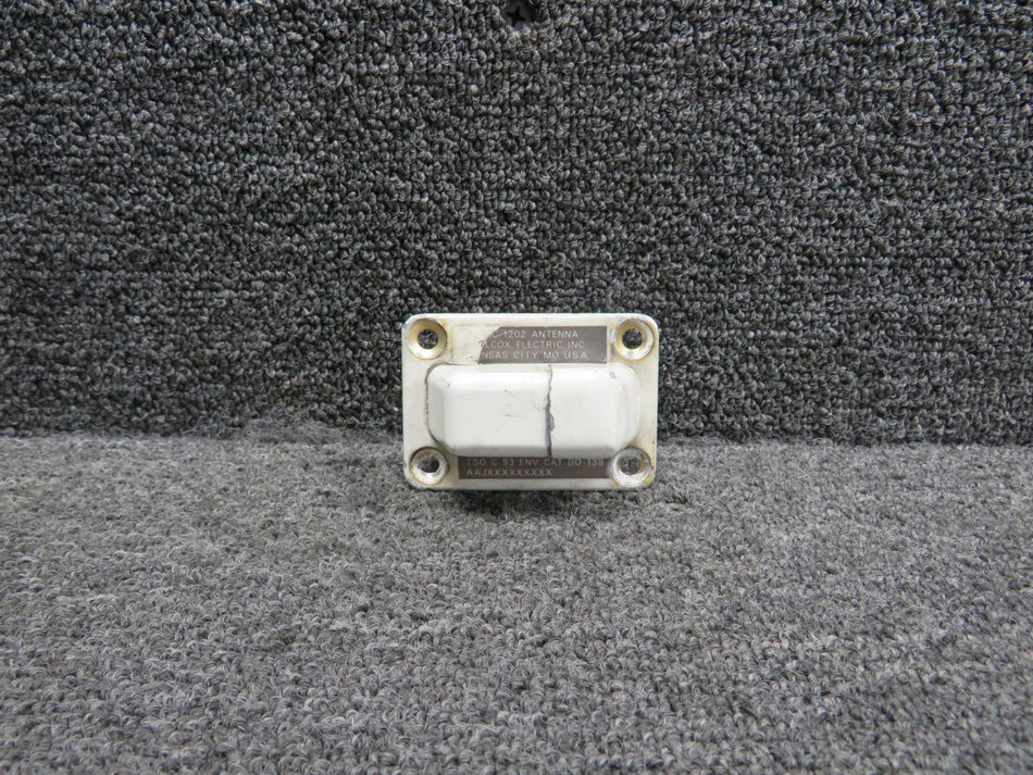 Wilcox Electric 1202 Antenna (Cracked and Worn)