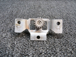 0711699-2 Cessna A185F Clutch Assembly Door Latch RH