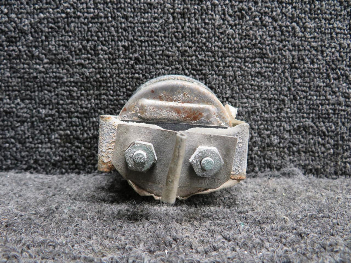 Beechcraft Parts Beechcraft Fuel Gauge Indicator (Corroded Casing)