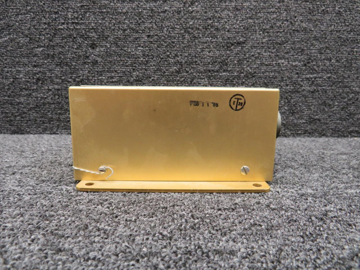 Phoenix VR-1010-24-2C (Alt: 6608090-1) Phoenix DC Voltage Regulator (Worn Mount Hole)