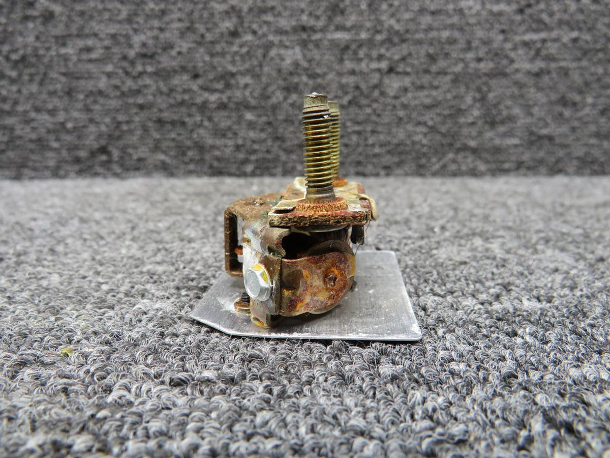 Stewart-Warner 819478 Stewart-Warner Left Main Fuel Quantity Indicator (Rusted) (Core)