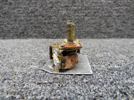 Stewart-Warner 819478 Stewart-Warner Left Main Fuel Quantity Indicator (Rusted) (Core)