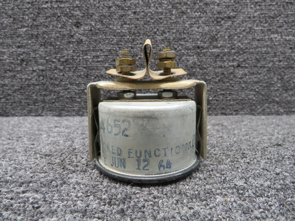 Beechcraft 95-380018 (Alt: 5644652) Beechcraft Fuel Quantity Indicator (Worn Inner Face)