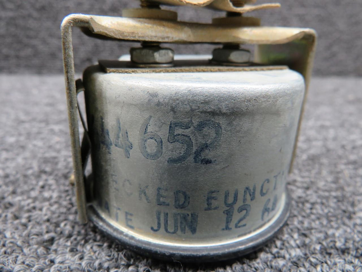 Beechcraft 95-380018 (Alt: 5644652) Beechcraft Fuel Quantity Indicator (Worn Inner Face)