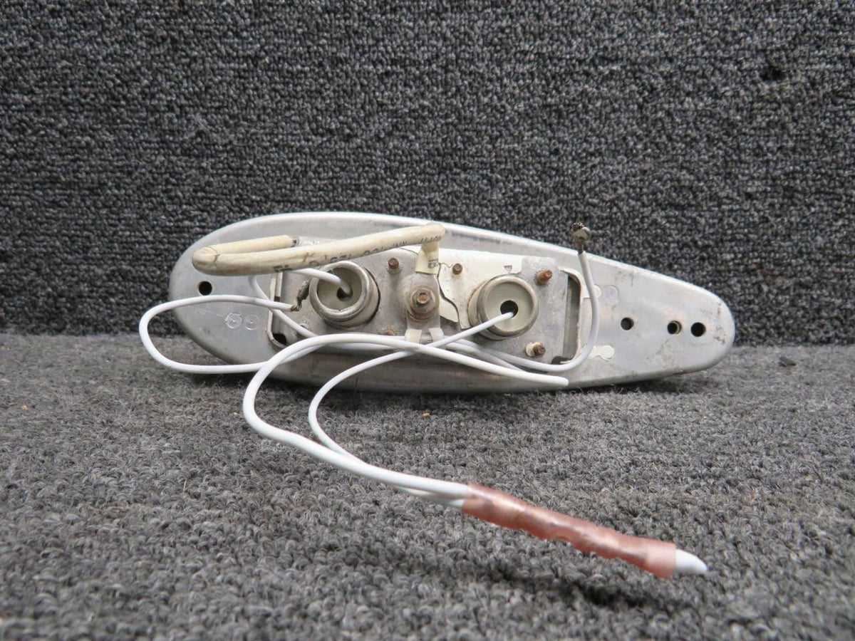 Israel Aircraft Industries 1123 Lights (Dented Cover)