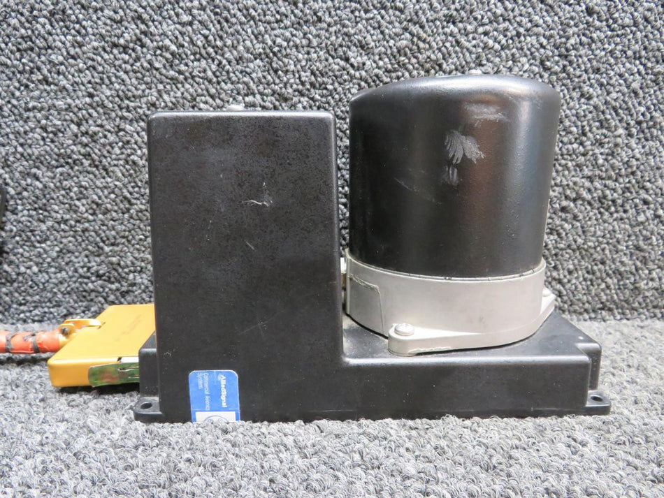 Bendix King 060-0015-00 Bendix King KG-102A Directional Gyro w Mods (14-28V) (Case Dented)