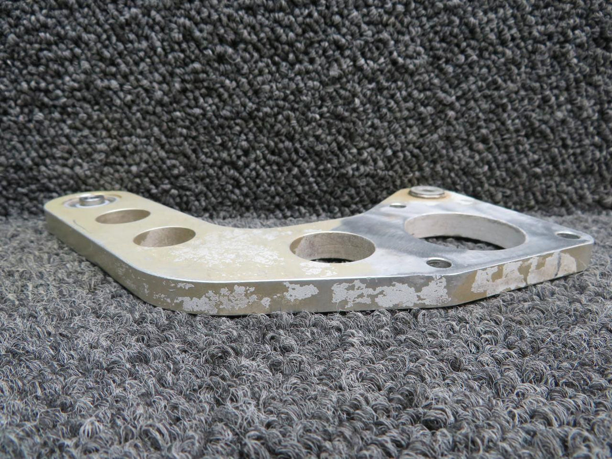 Cessna Aircraft Parts 0760676-2 Cessna 182S Elevator Arm Assembly (Edges Worn)
