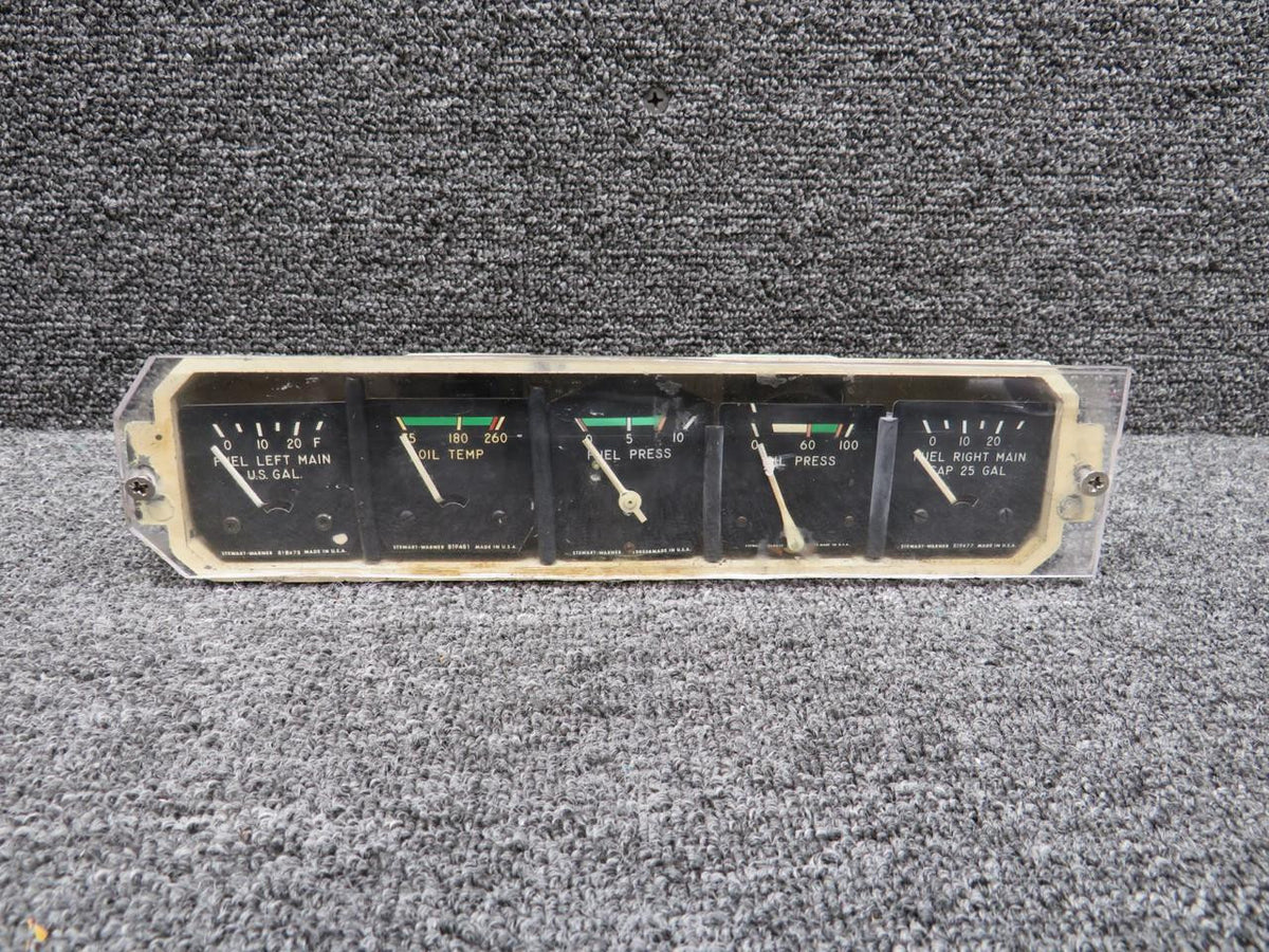 Stewart-Warner 819478, 819481, 820338 Stewart-Warner Fuel and Oil Engine Indicator Cluster