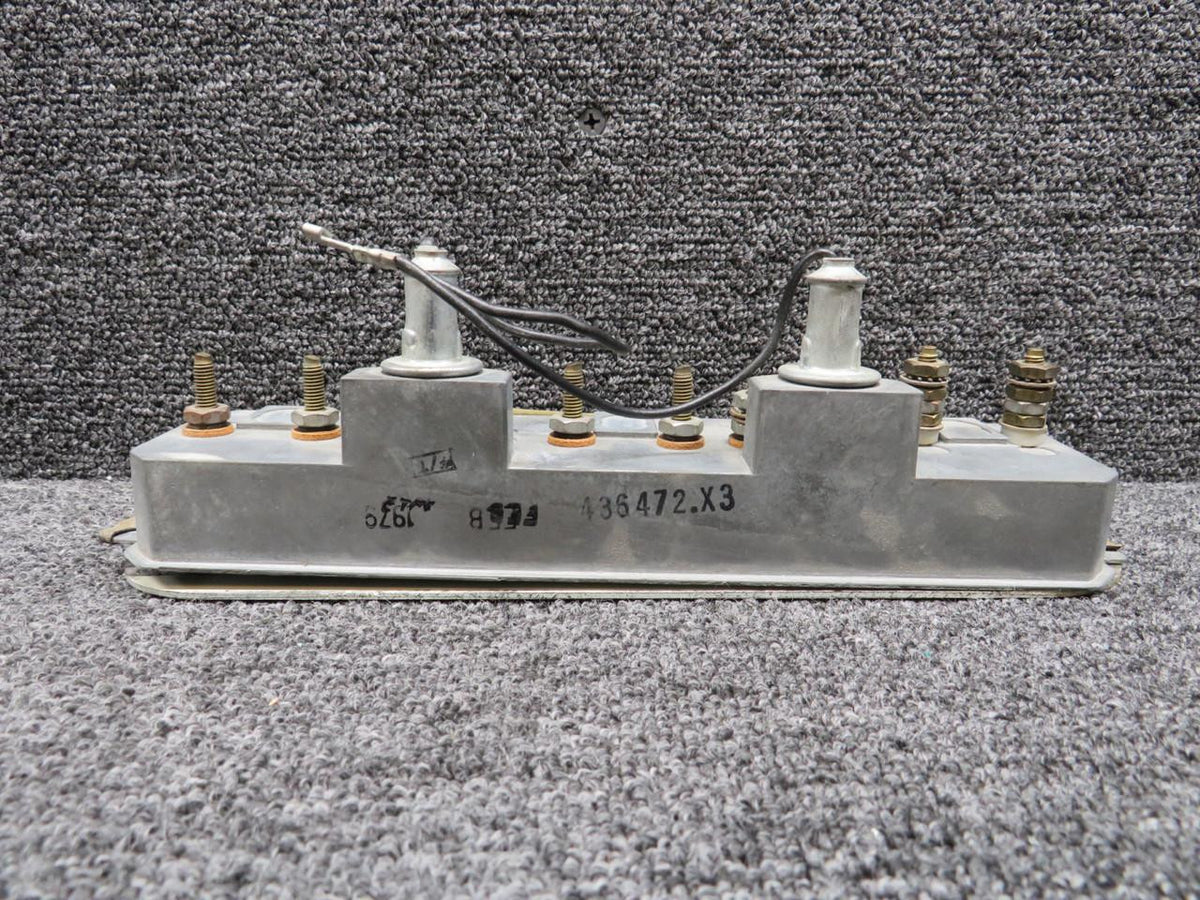 Stewart-Warner 95241-021 Instrument Gauge Cluster Assembly LH (Chipped Face Plate)