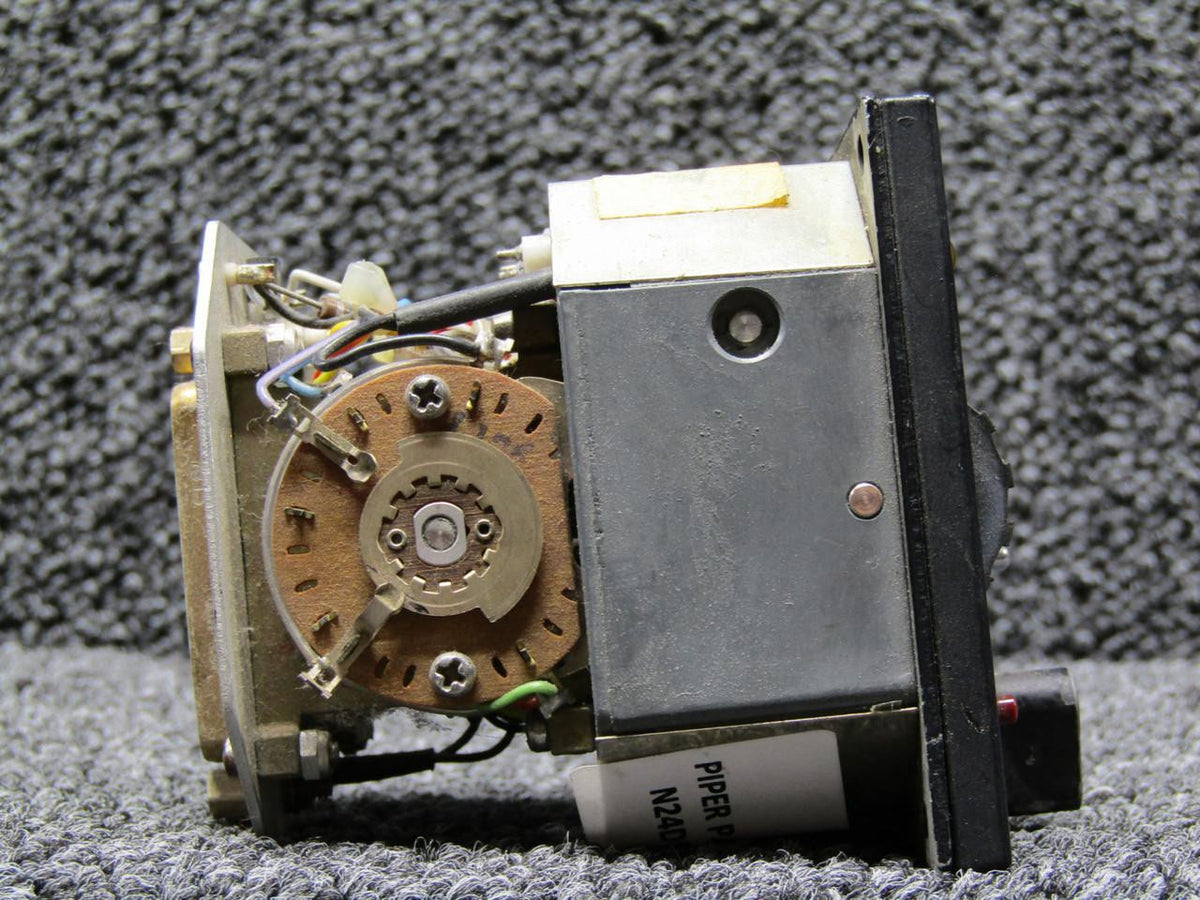King Radio 071-1043-02 King Radio KFS-570B Control ATC Transponder