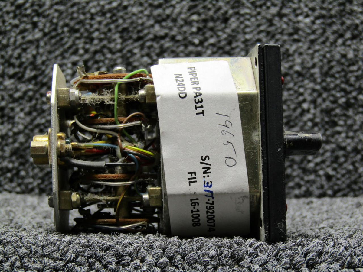 King Radio 071-1043-02 King Radio KFS-570B Control ATC Transponder