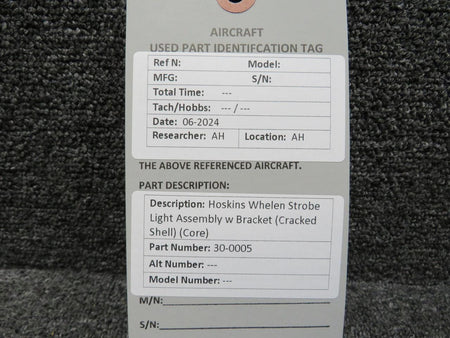 Hoskins 30-0005 Hoskins Whelen Strobe Light Assembly w Bracket (Cracked Shell) (Core)