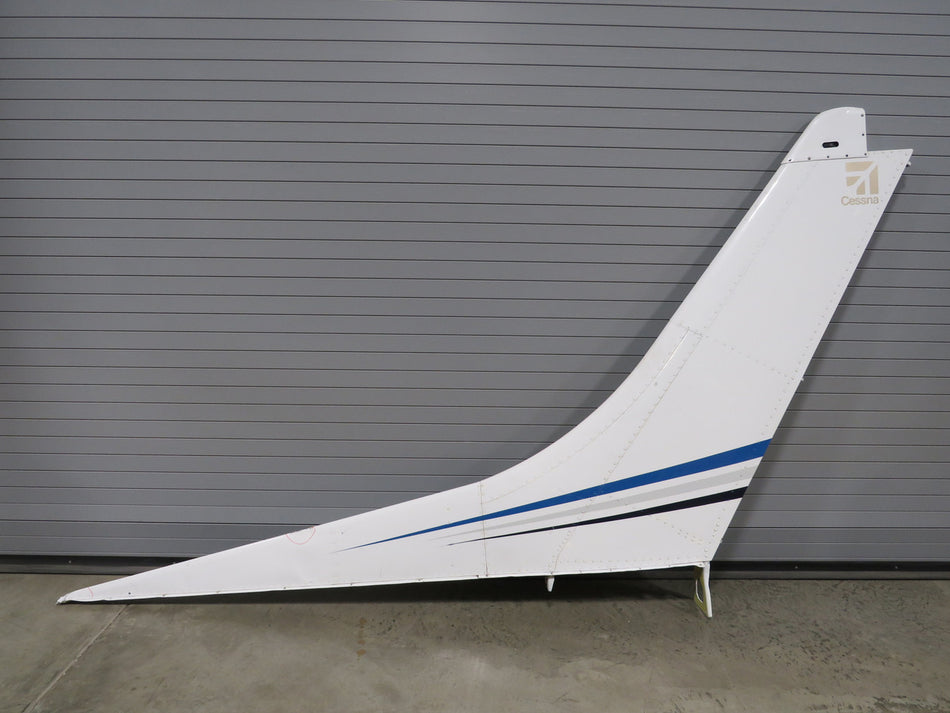 1231057-22 Cessna 182S Vertical Fin Assembly (Damaged Needs Repair)