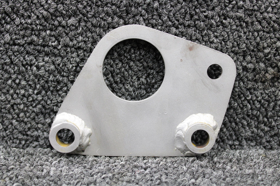 20824-000 Piper Torque Plate LH (Thickness: .375â€, Holes CTC: .1875â€)