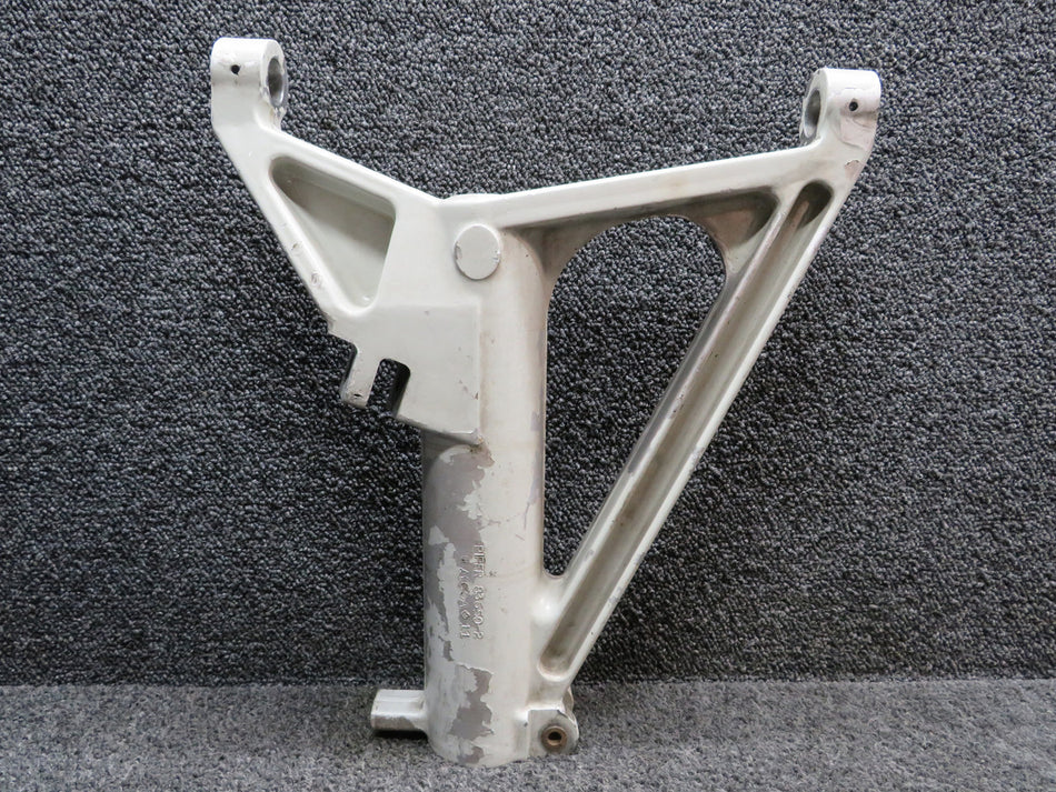 83605-002 Piper PA46 Main Gear Trunnion Upper LH (Some Wear)