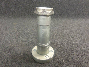 11661-001 Cirrus SR20 Main Gear Axle w Nut (Aluminum)