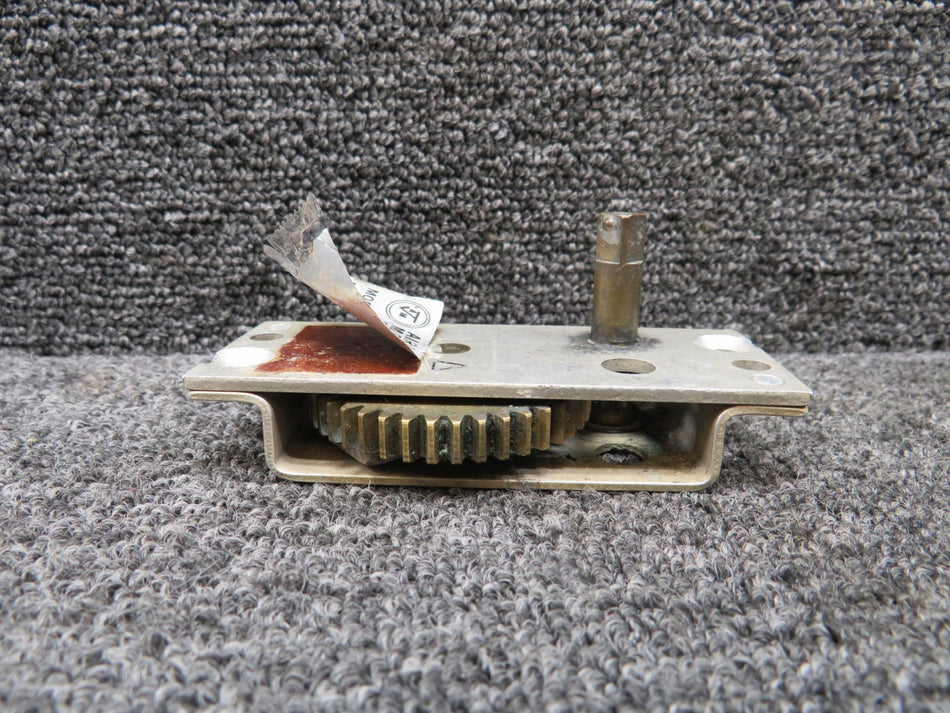 1M2-4 Airborne Fuel Selector Assembly RH (Minus Knob)