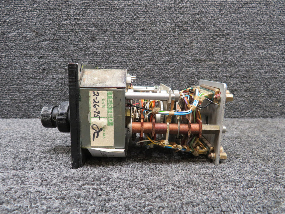 071-1013-00 King Radio KFS-560 VHF Nav Control (Loose Parts) (Core)