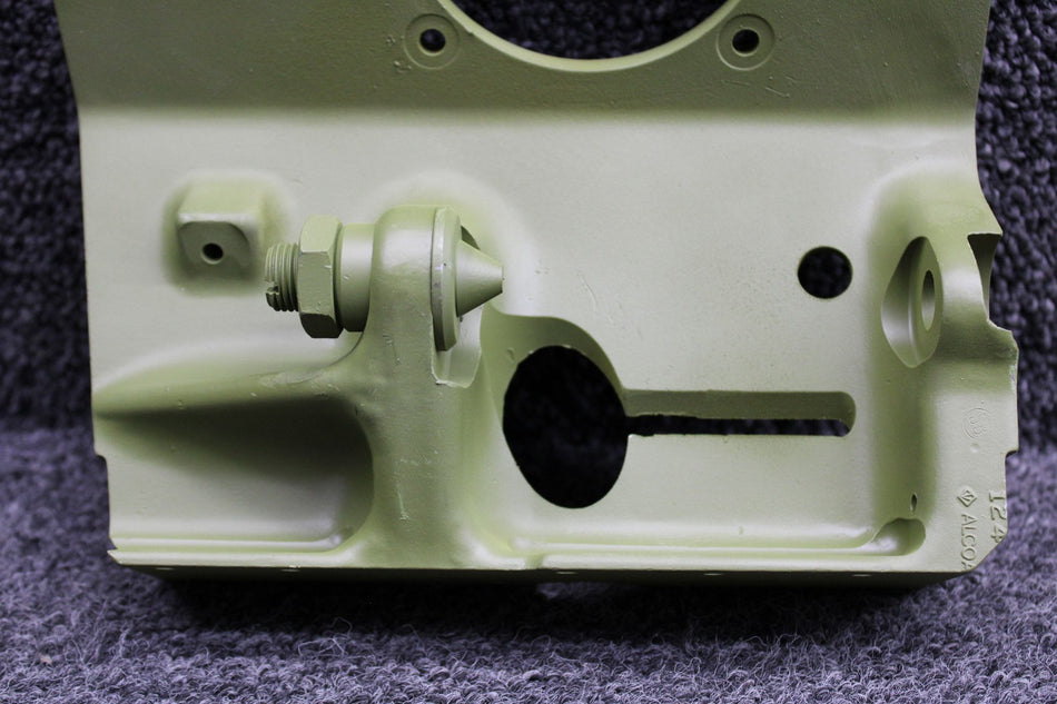 1211425-1 Cessna 210 Main Gear Fitting Inboard LH (Zinc Chromate)