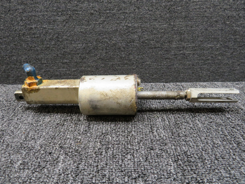 0541138-24 Cessna T303 Master Brake Cylinder Ass