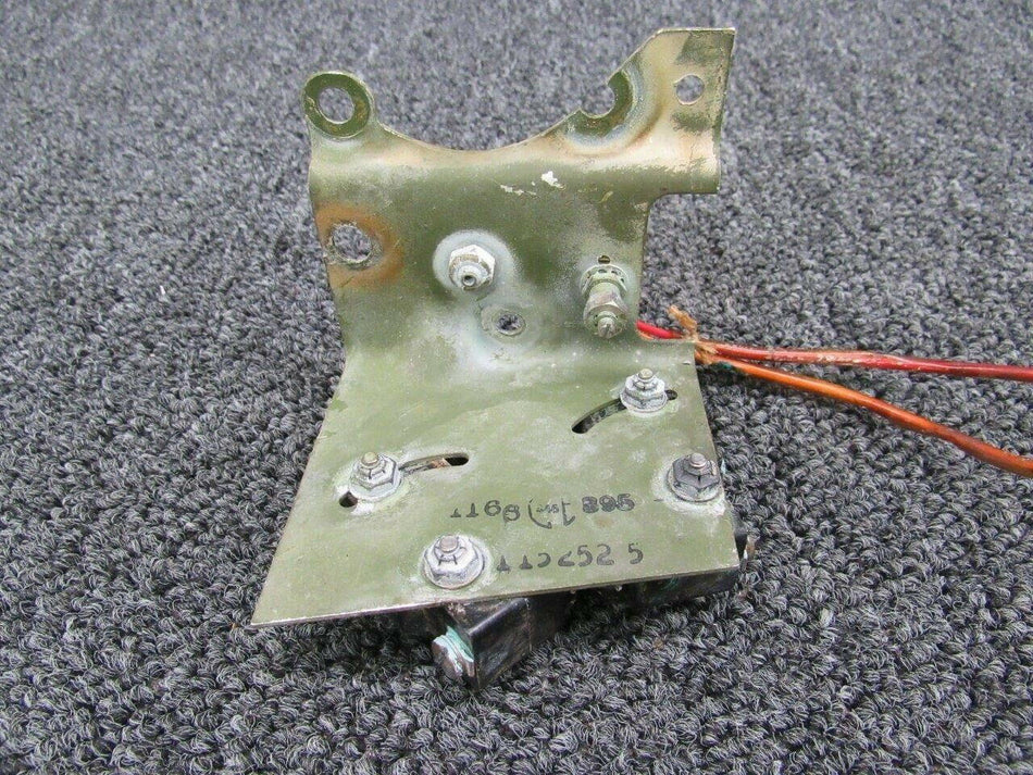 5115252-5 / BZ7RWT80 Cessna 310R Bracket Limit Switch (Volts: 28)