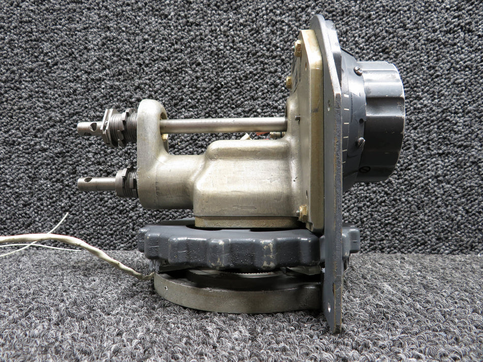 9914228-4 (Alt: 528101-4) Cessna Condec Nose Dial (Spacer Gear Broken)