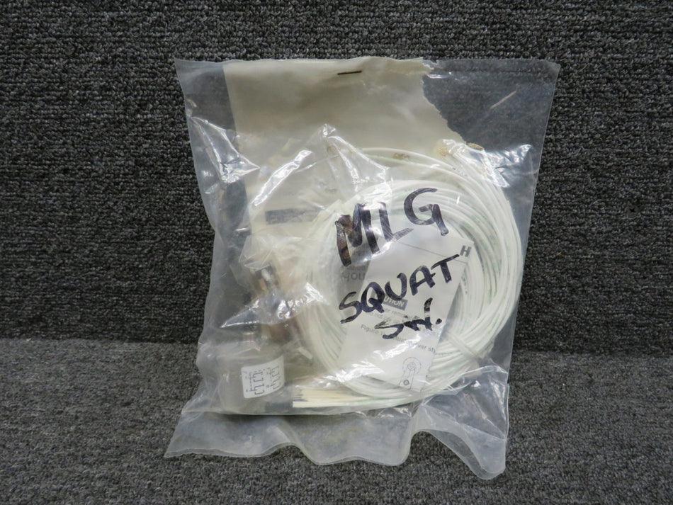 45EN1-6 (Alt: 91929) Honeywell Micro Switch with Wires (New Old Stock)