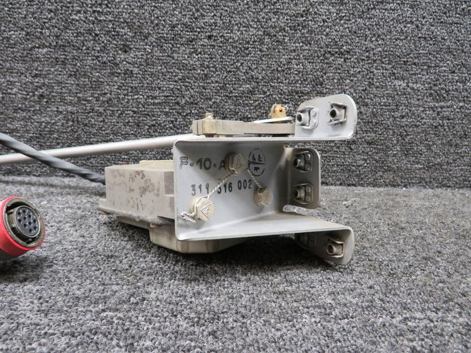 016067-01 (Alt: 016-06700-15-02) Dassault FA-10 Pick Off Assembly