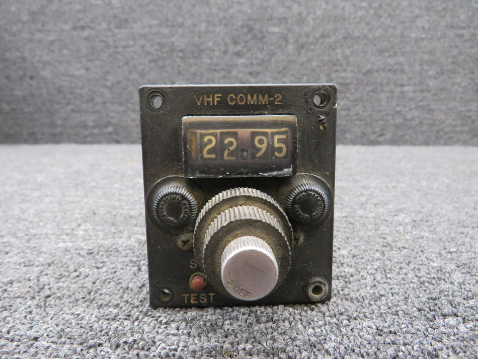 VHF Comm-2 Communication Control Unit (Cracked Screen)