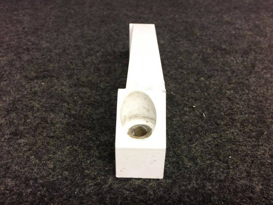 11284-002 Cirrus SR22 Clamp Gear Attach Lower